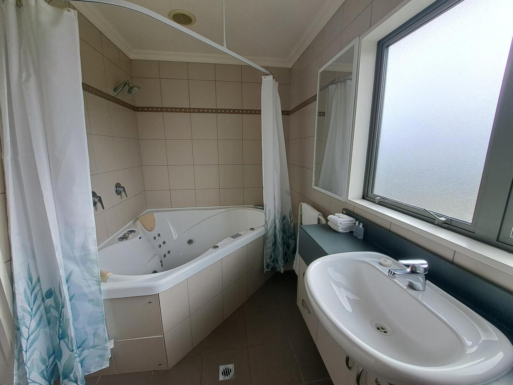 Hotel Lake Brunner Greymouth Exteriér fotografie